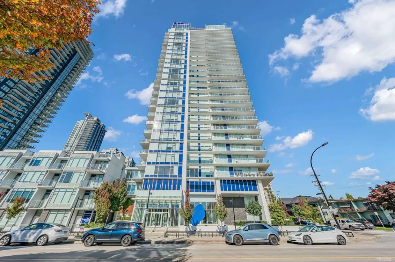 5051 Imperial Street #2304, Burnaby, BC V5J 0J3